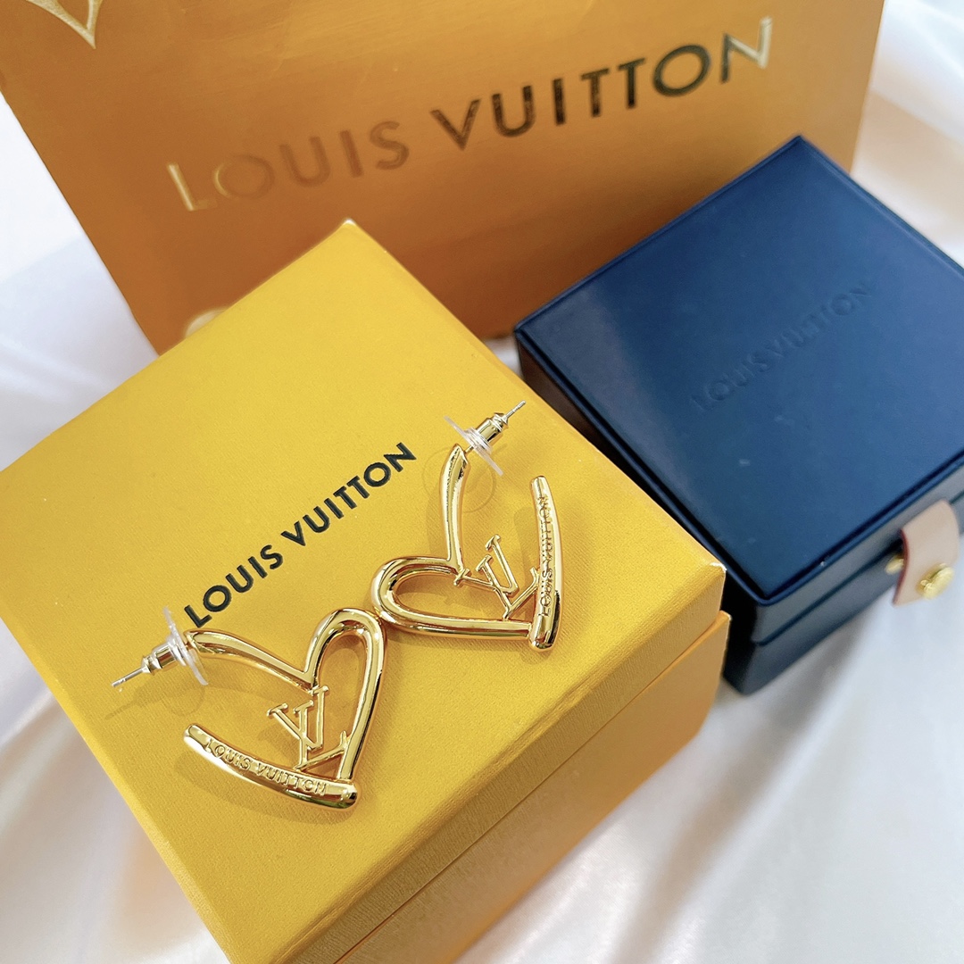 Louis Vuitton Love Heart Stud Earrings - Original Replica Club