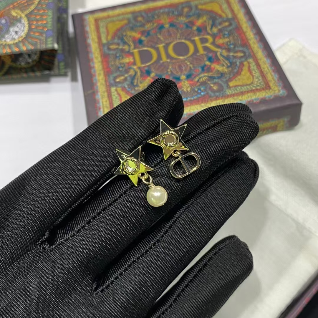 Dior Asymmetric Star Earrings - Original Replica Club