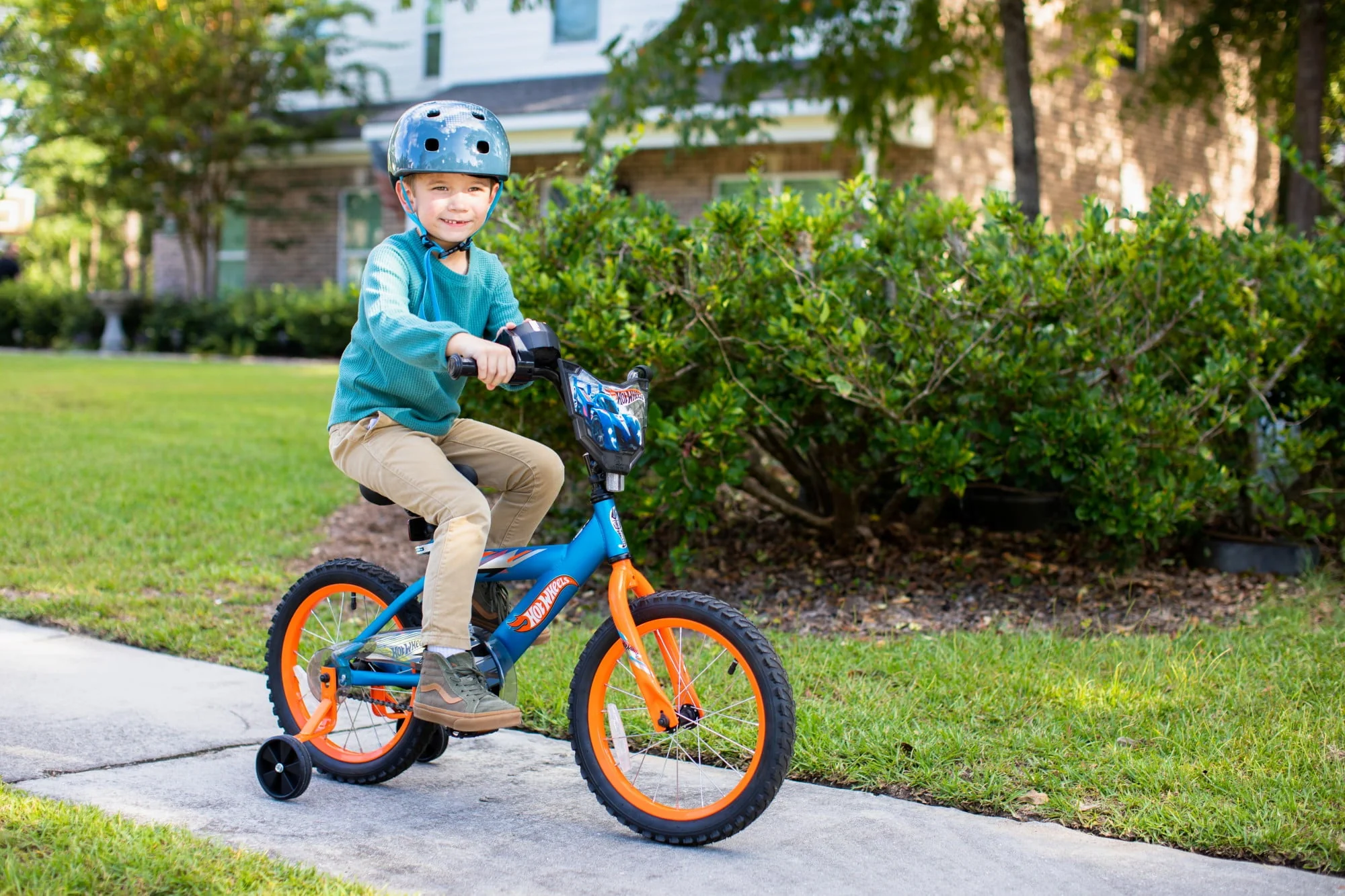 Dynacraft Hot Wheels 16-inch Boys Bike for Age 6-10 Years - Image 10