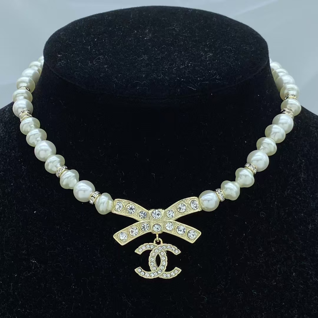 Chanel Bowknot Pendant Baroque Pearl Necklace - Original Replica Club