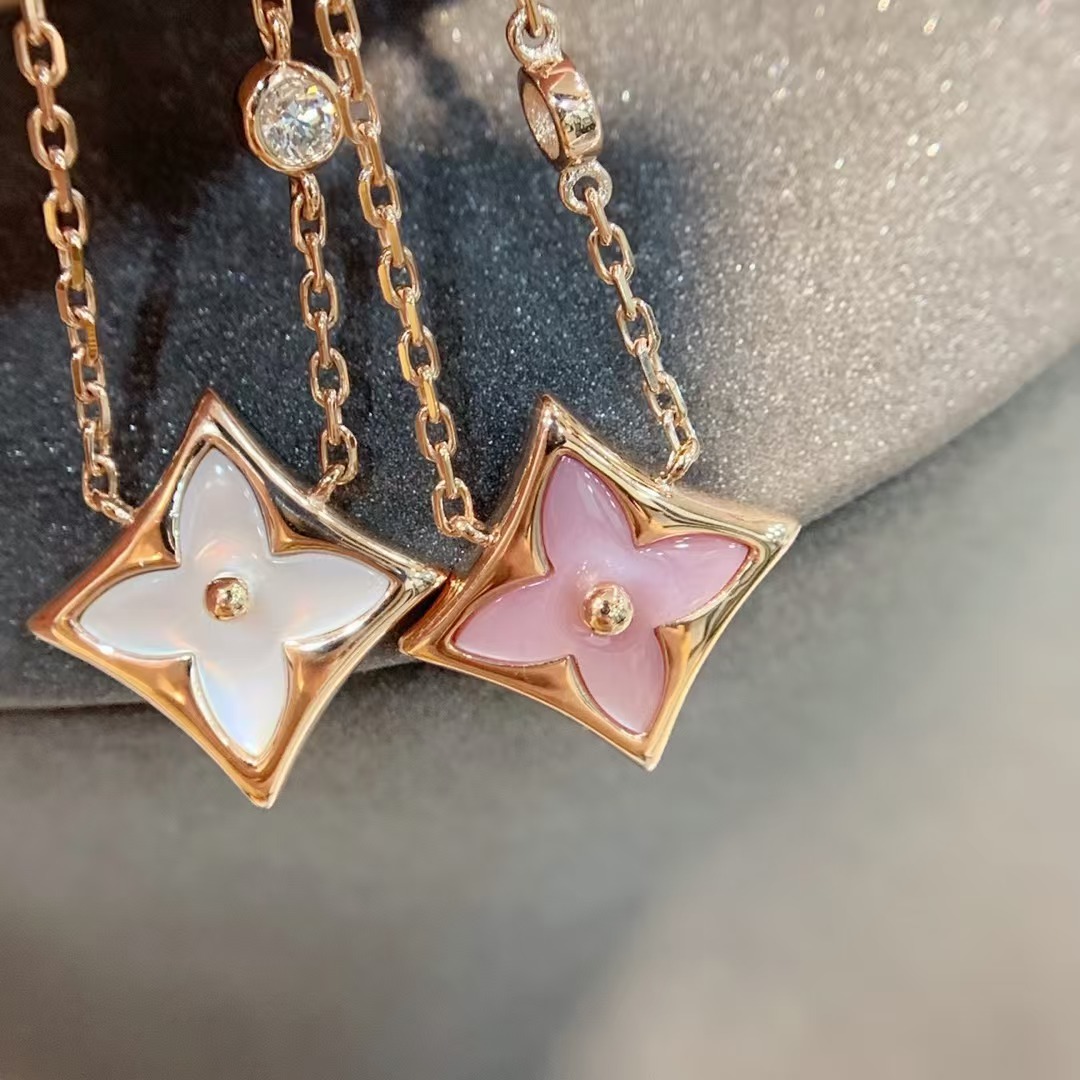 Louis Vuitton Color Blossom BB Star Pendant Necklaces - Original Replica Club