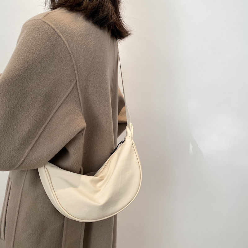 Nylon crossbody bag for women 2023 new trendy dumpling bag lightweight small shoulder bag underarm bag simple canvas shoulder bag