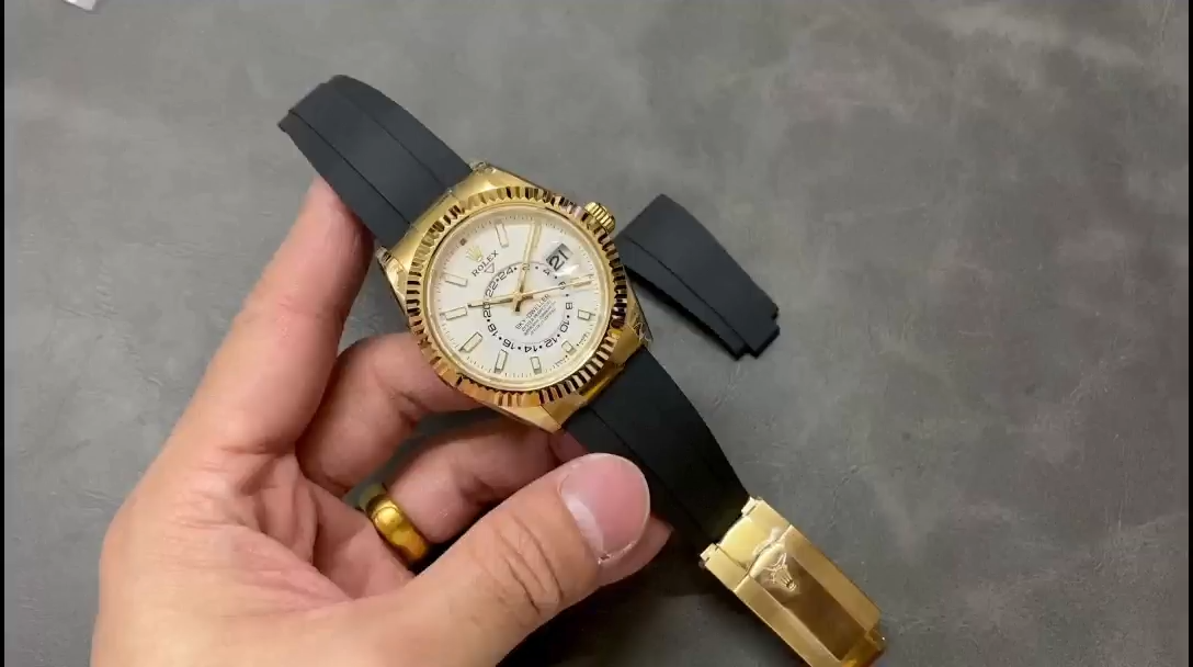 Rolex Sky Dweller 326238 Yellow Gold White Dial 42mm Mens Replica Watch