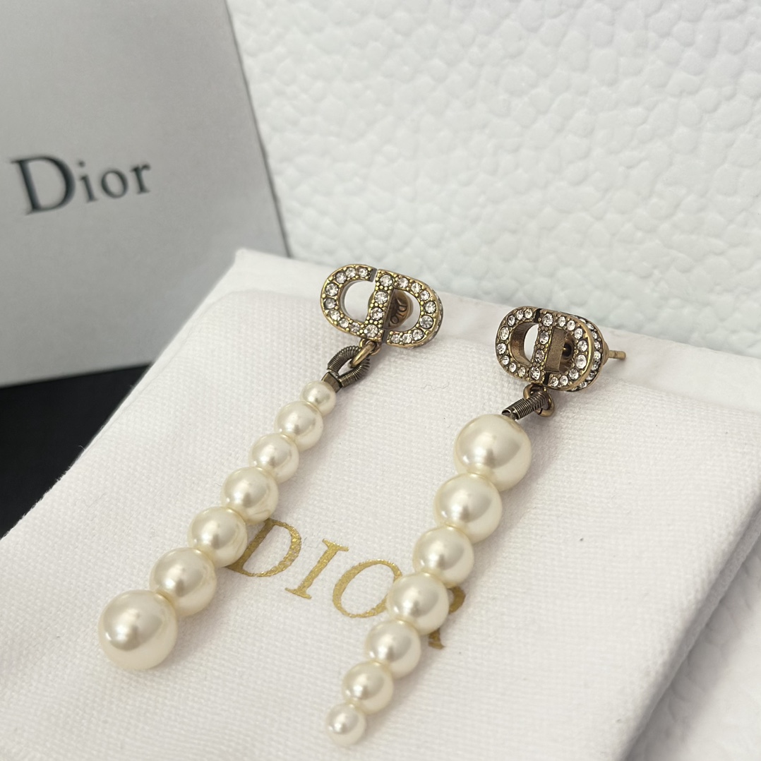 Dior Asymmetric Tassel Pearl Earrings - Original Replica Club