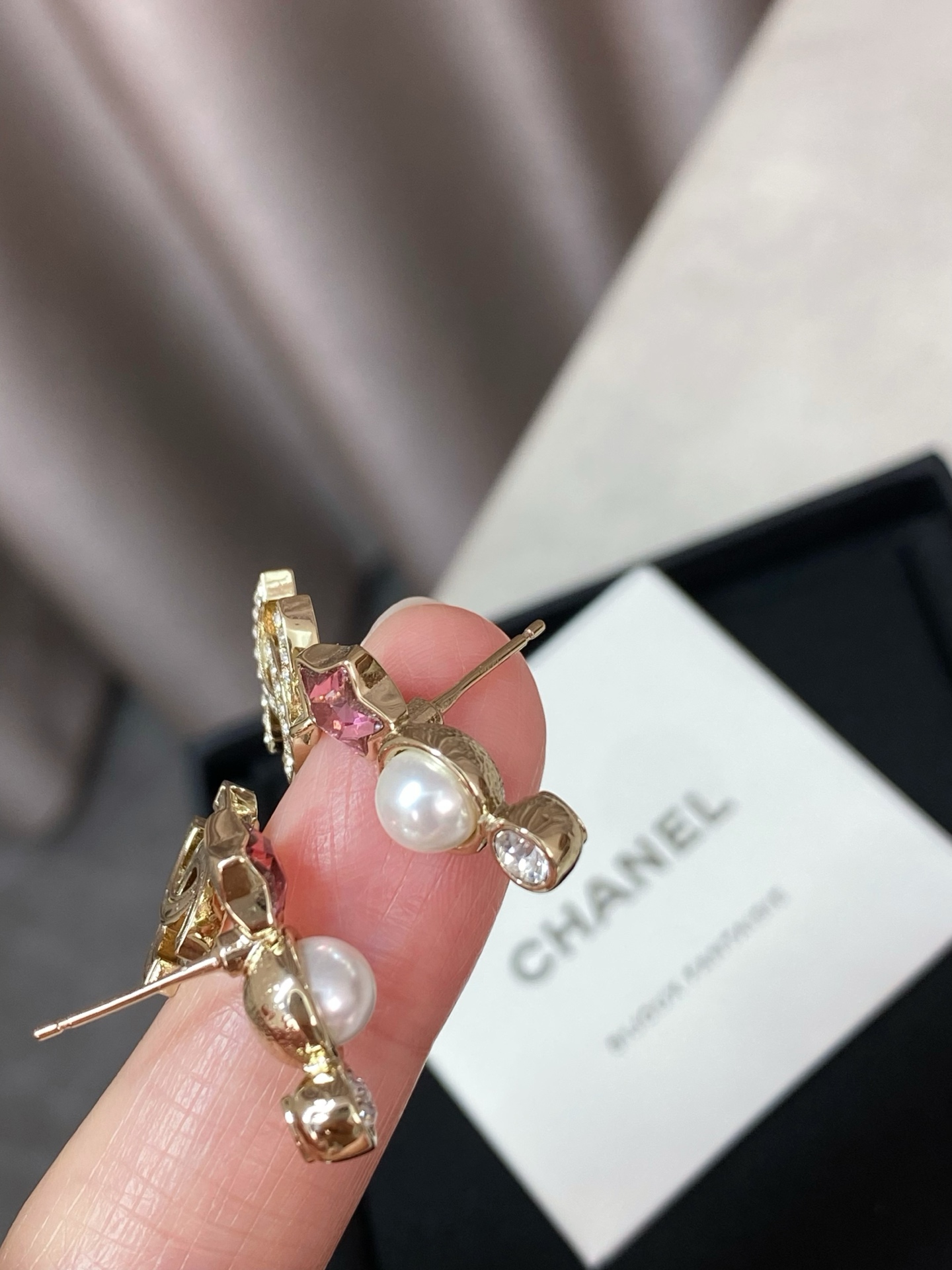 Chanel Rhinestone Pink Star Pearl CC Earrings - Original Replica Club