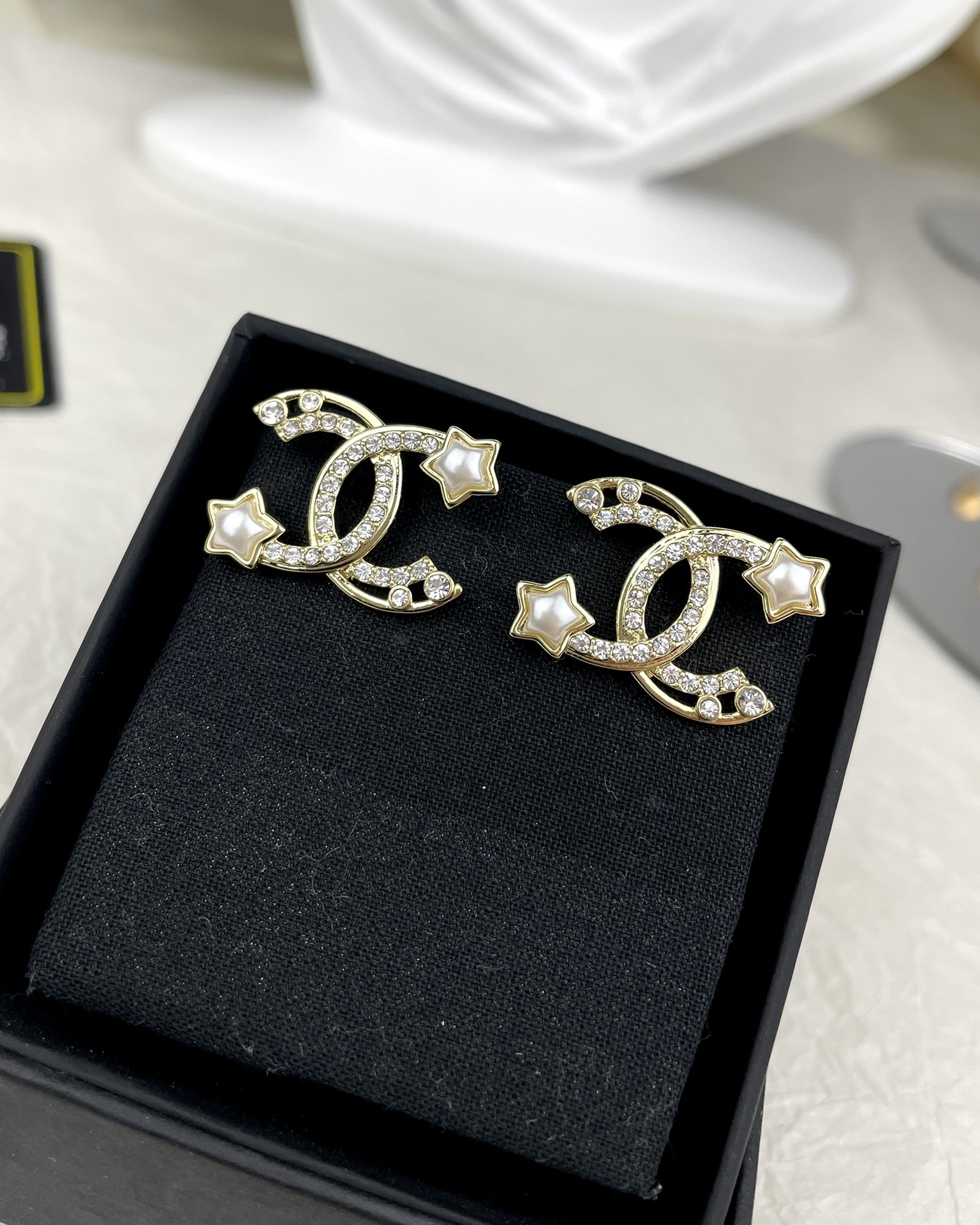 Chanel Hollow Star Rhinestone CC Earrings - Original Replica Club