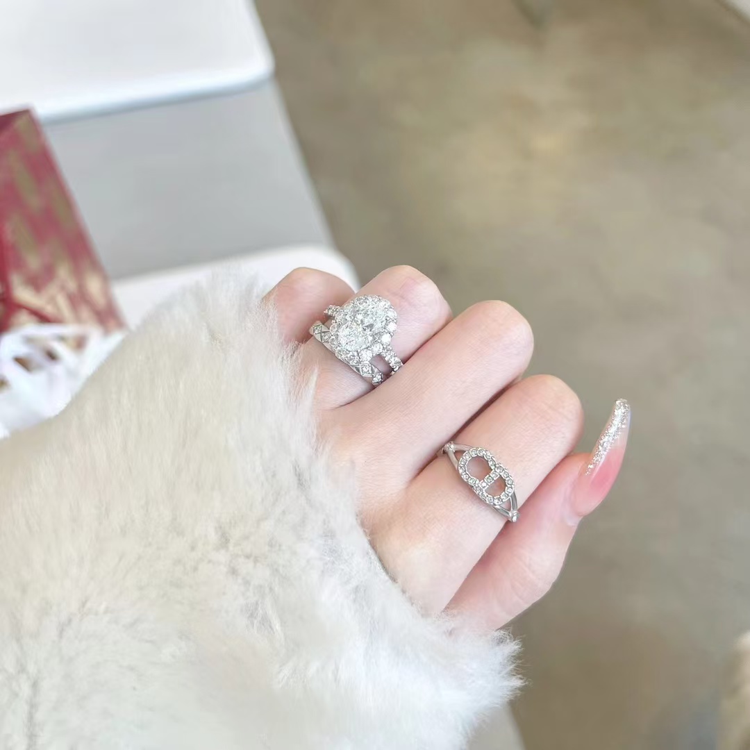 Dior CD Paved Diamond Ring - Original Replica Club
