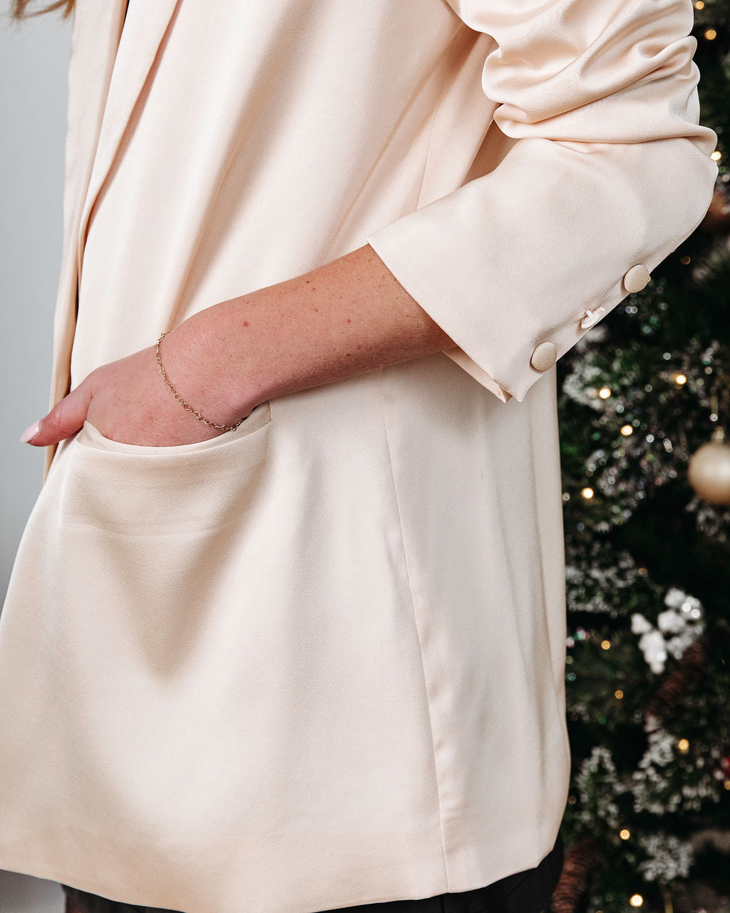 Shelly Satin Pocketed Blazer - Cream - Se7enfashion