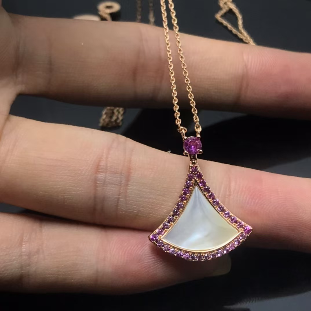 Bvlgari Divas' Dream Necklace - Original Replica Club