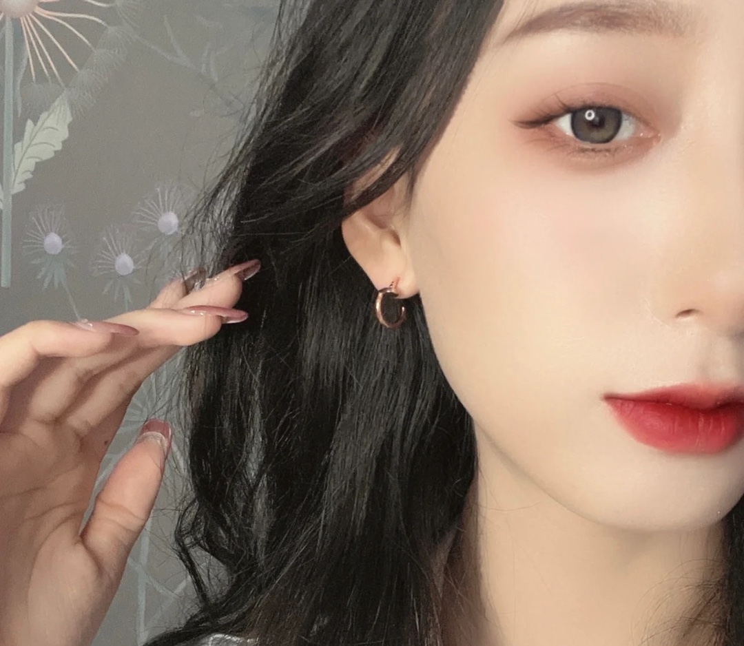 Cartier Juste un Clou Hoop Earrings, Small Model - Original Replica Club