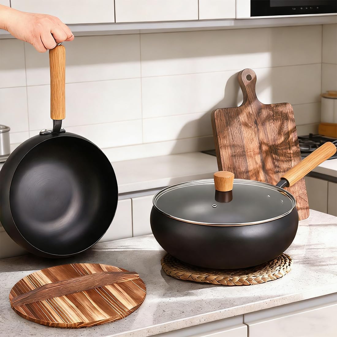 Uncoated Thick Iron Pot, Even Heating Non-Stick Japanese Wok Pan with Lid, Hand-Forged Japanese Cast Iron Wok with Spatula, Cast Iron Pot for Induction, Gas & Electric Cooktops (24cm-Wooden)