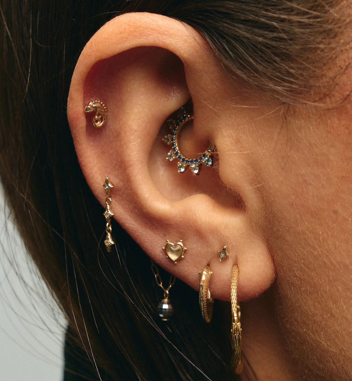 Mystic Chameleon Piercing Front 14K