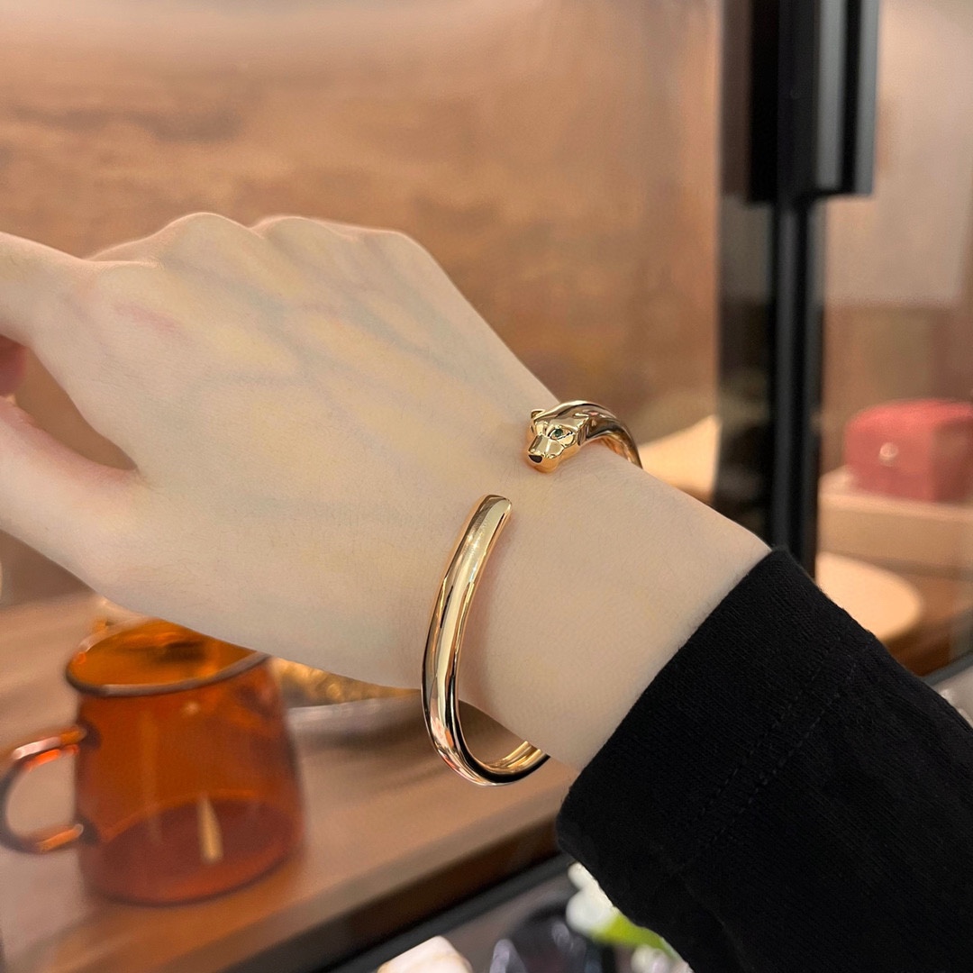 Cartier Smooth Panthère de Bracelet Open Cuff Bangle - Original Replica Club