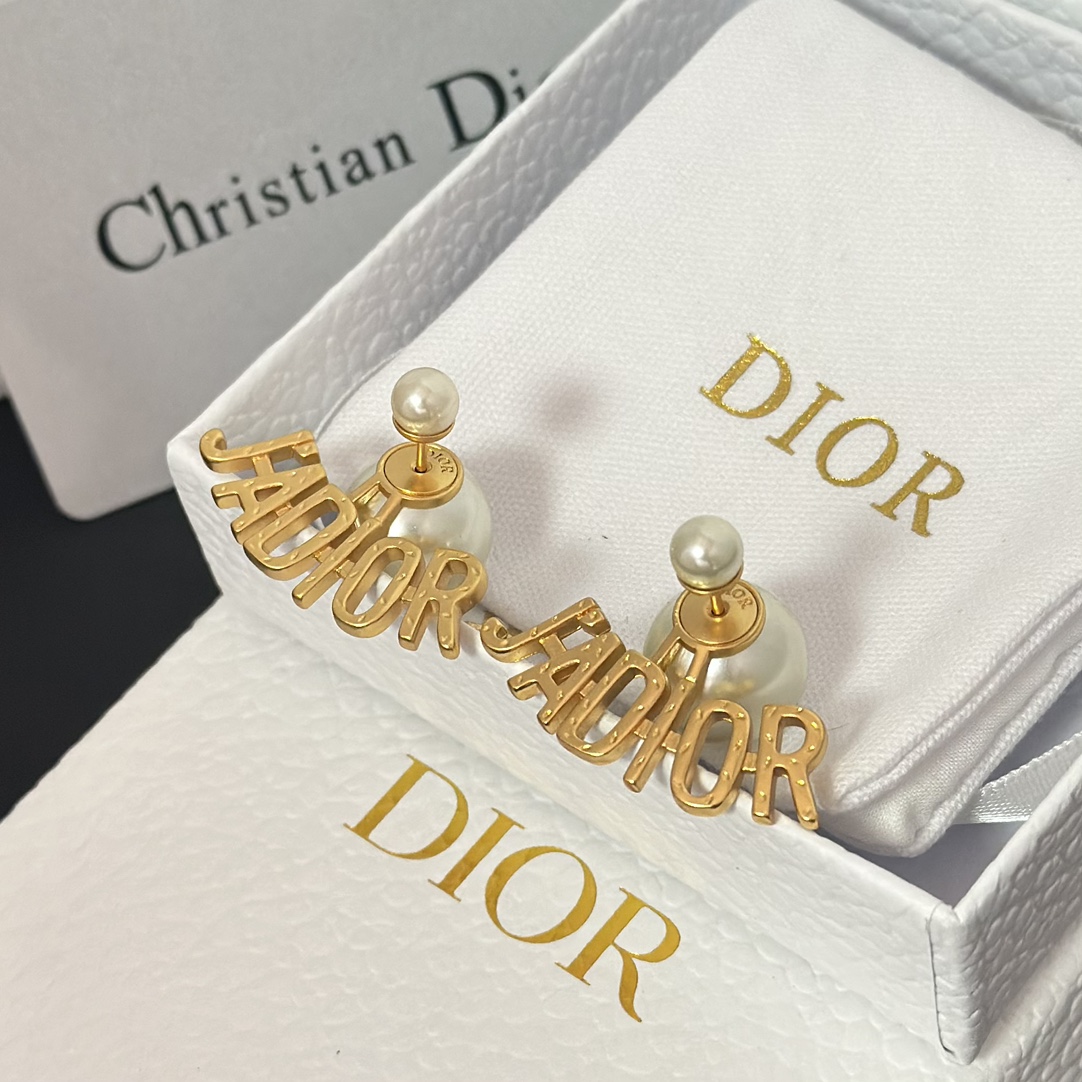 Jadior Pearl Earrings - Original Replica Club