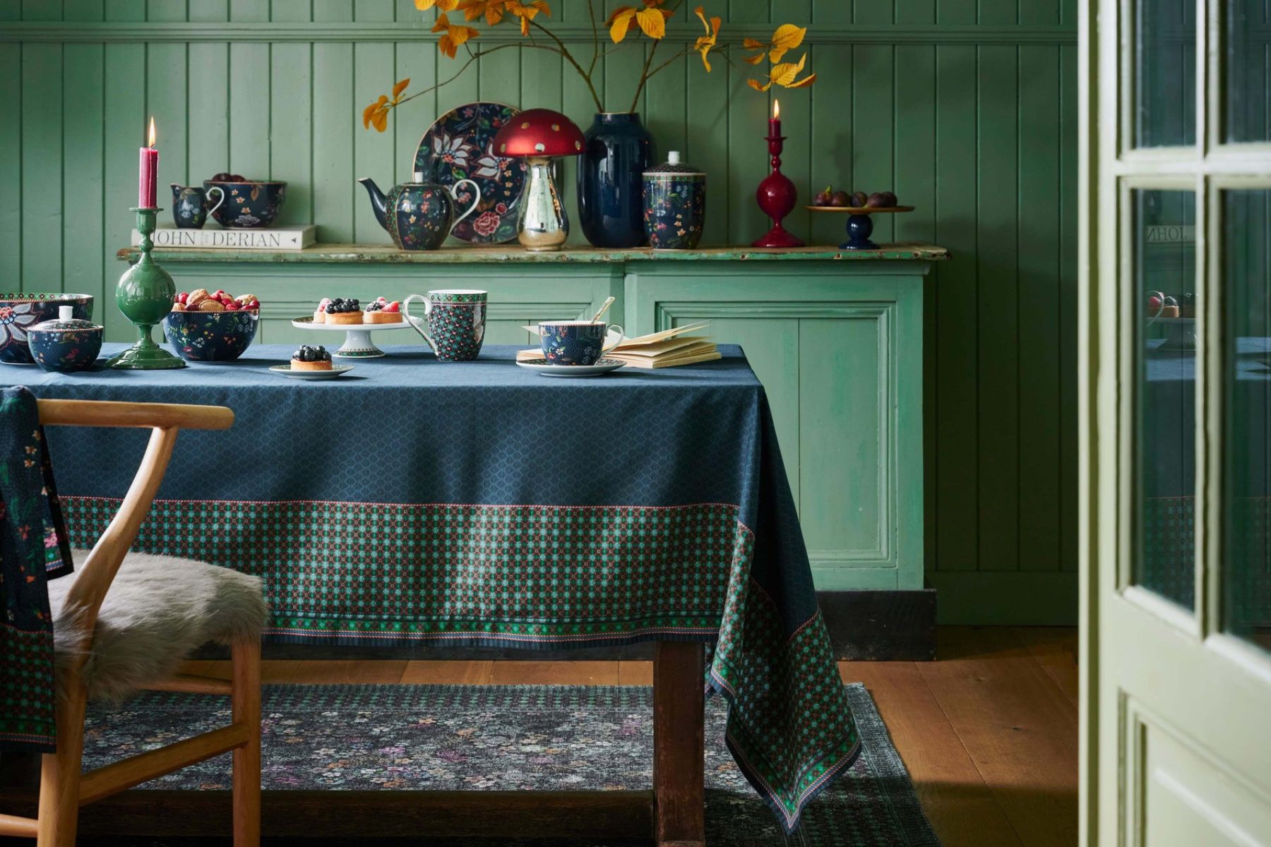 Table Cloth Berry Blues Blue