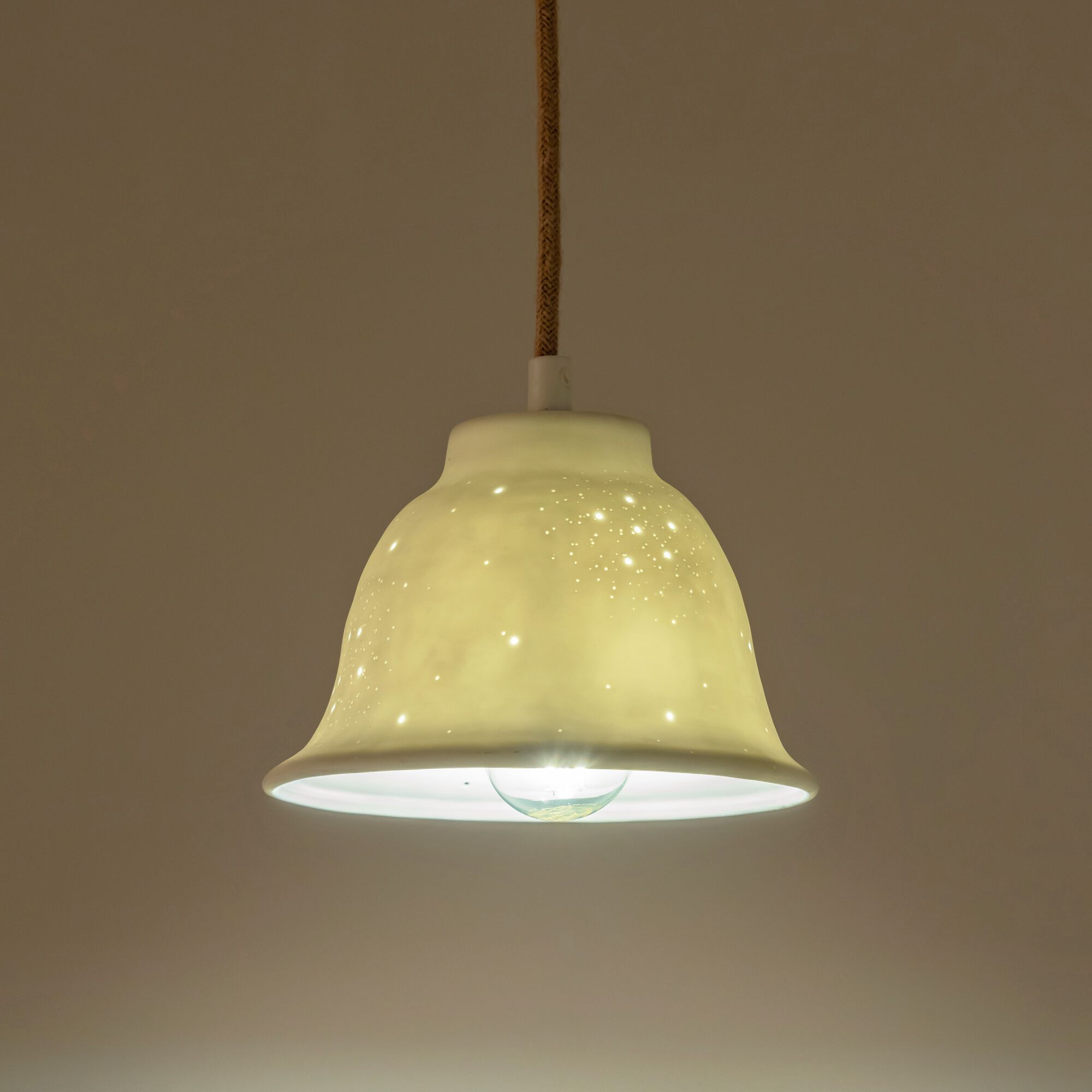 MATTEA - Suspension électrifiée en porcelaine D16cm - blanc
