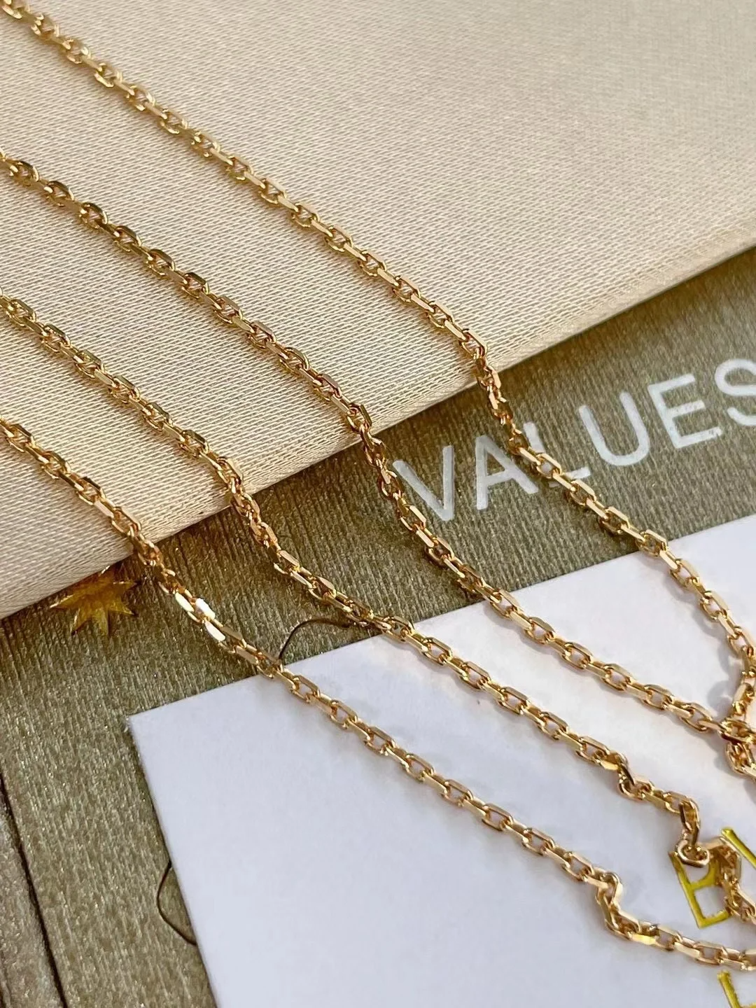 Bvlgari Divas' Dream Necklace - Original Replica Club