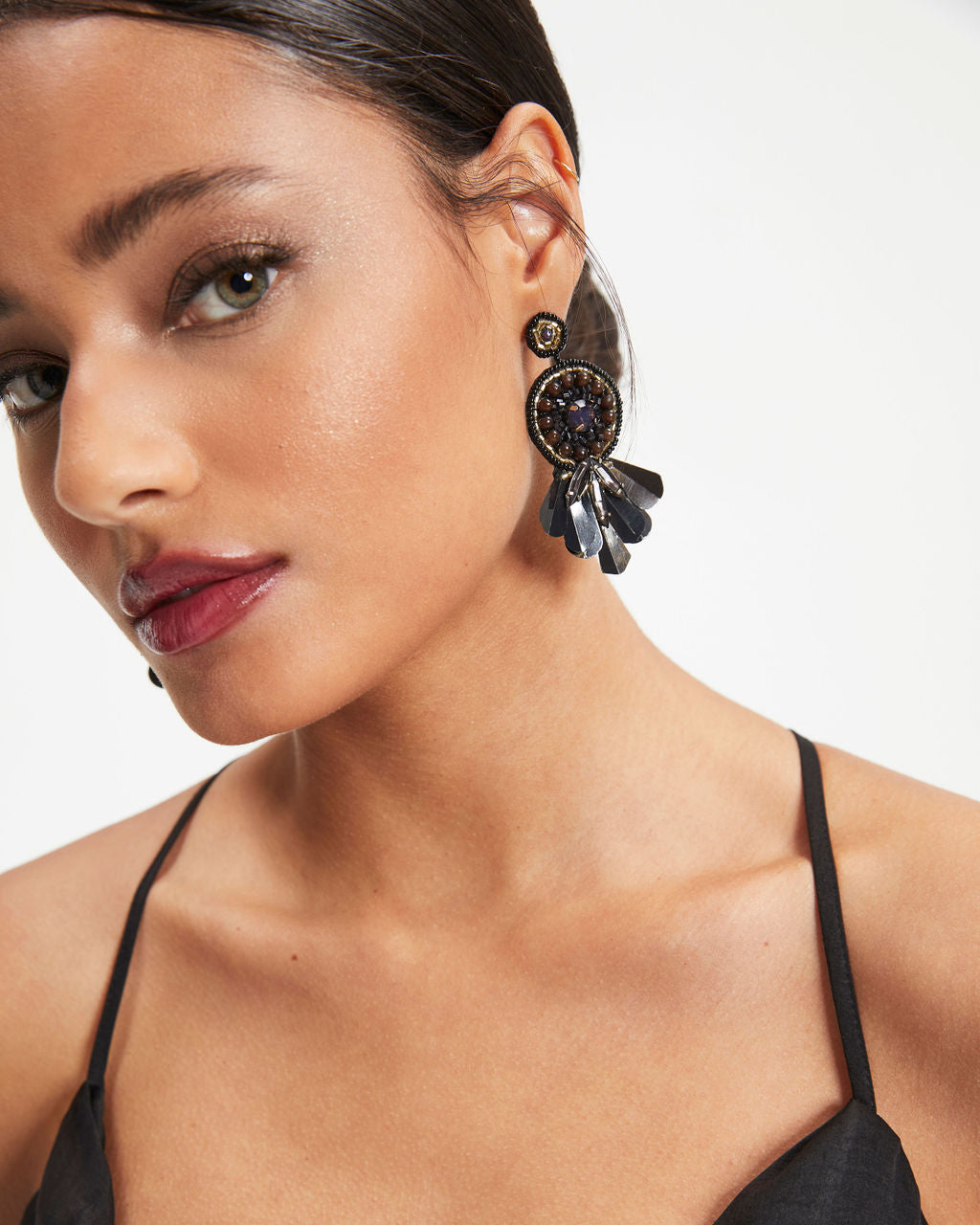 Natalia Beaded Drop Earrings - Black - Se7enfashion