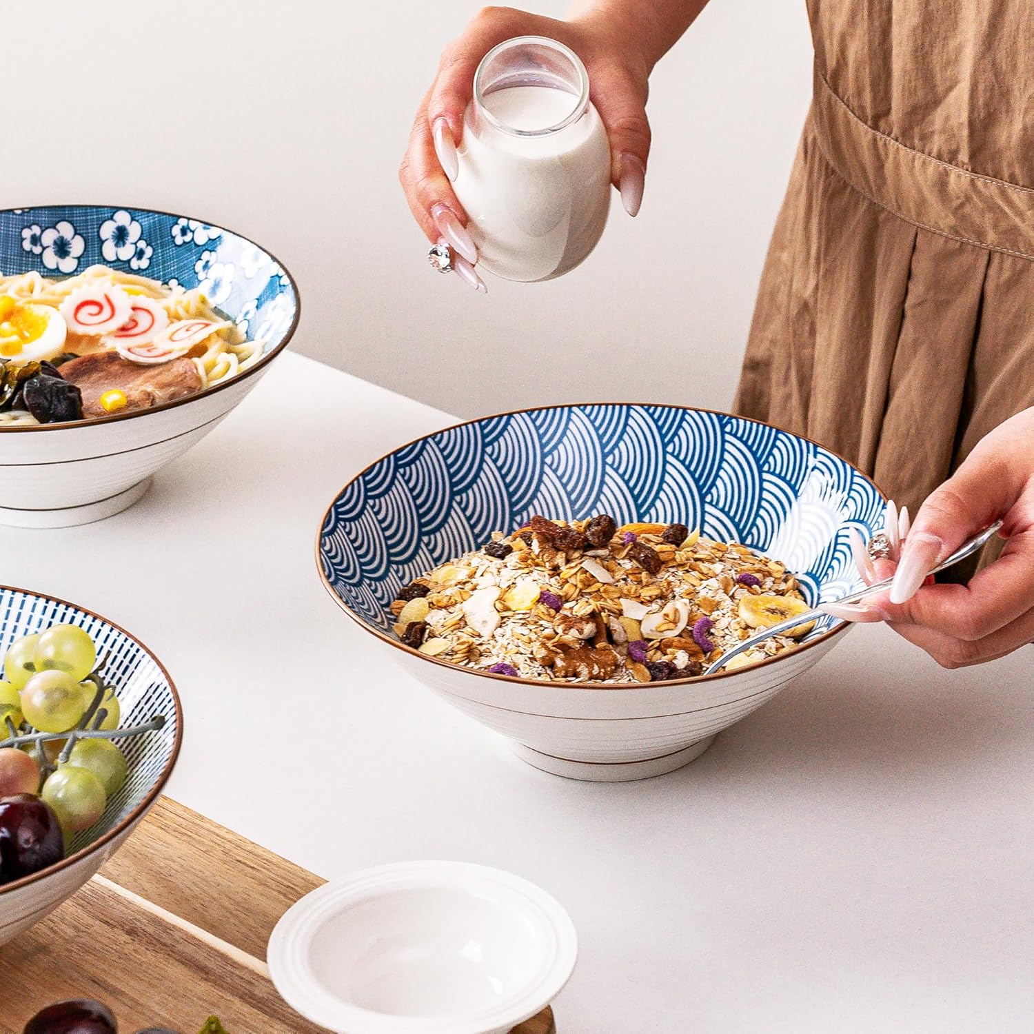 Ramen Bowls Set of 4, 8 Inch 38oz Porcelain Noodle Bowls for Pho, Ramen & Soup, Large Ceramic Ramen Bowl Set Microwave & Dishwasher Safe, Japanese Blue and White Style