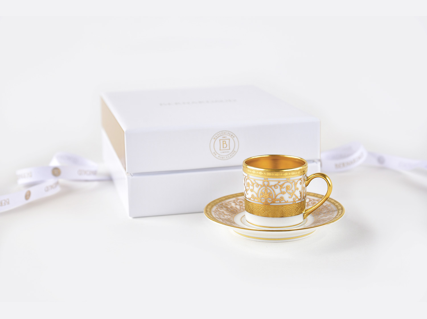 Ecrin 1 tasse et soucoupe moka