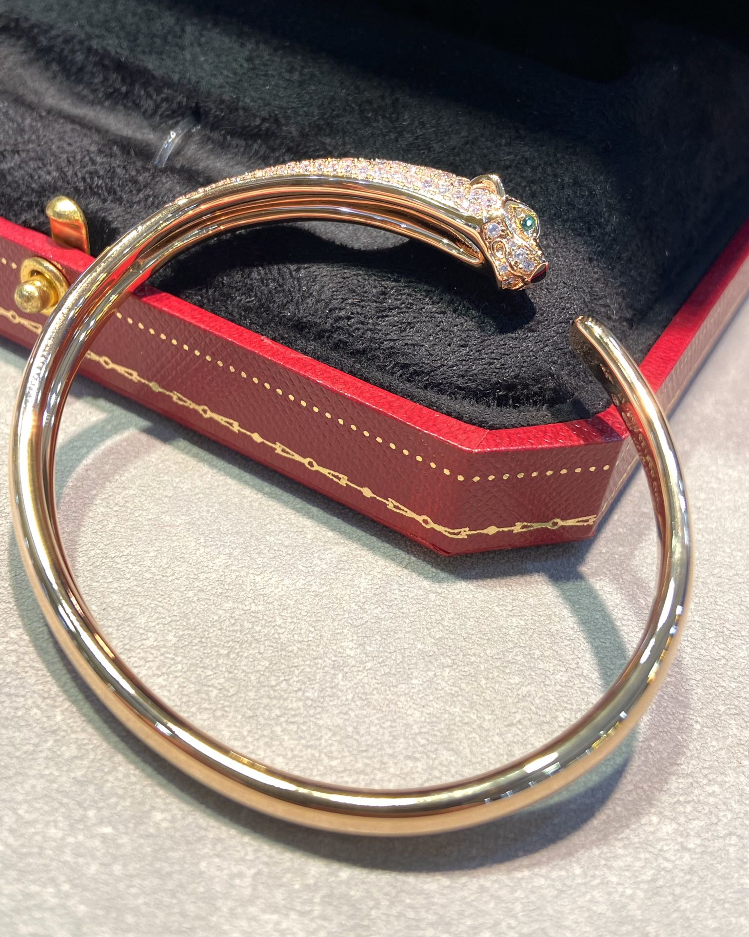 Cartier Half Diamond Panthère de Bracelet Open Cuff Bangle - Original Replica Club