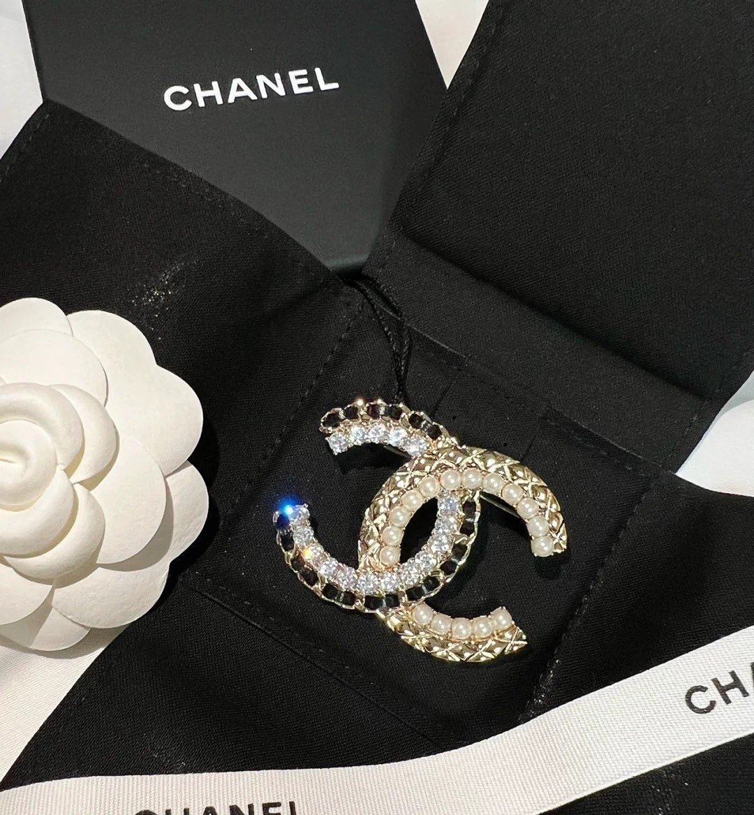 Chanel Leather Diamond Pearl CC Brooch - Original Replica Club