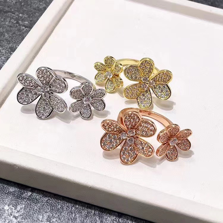 VCA Four Leaf Clover Ring - Original Replica Club