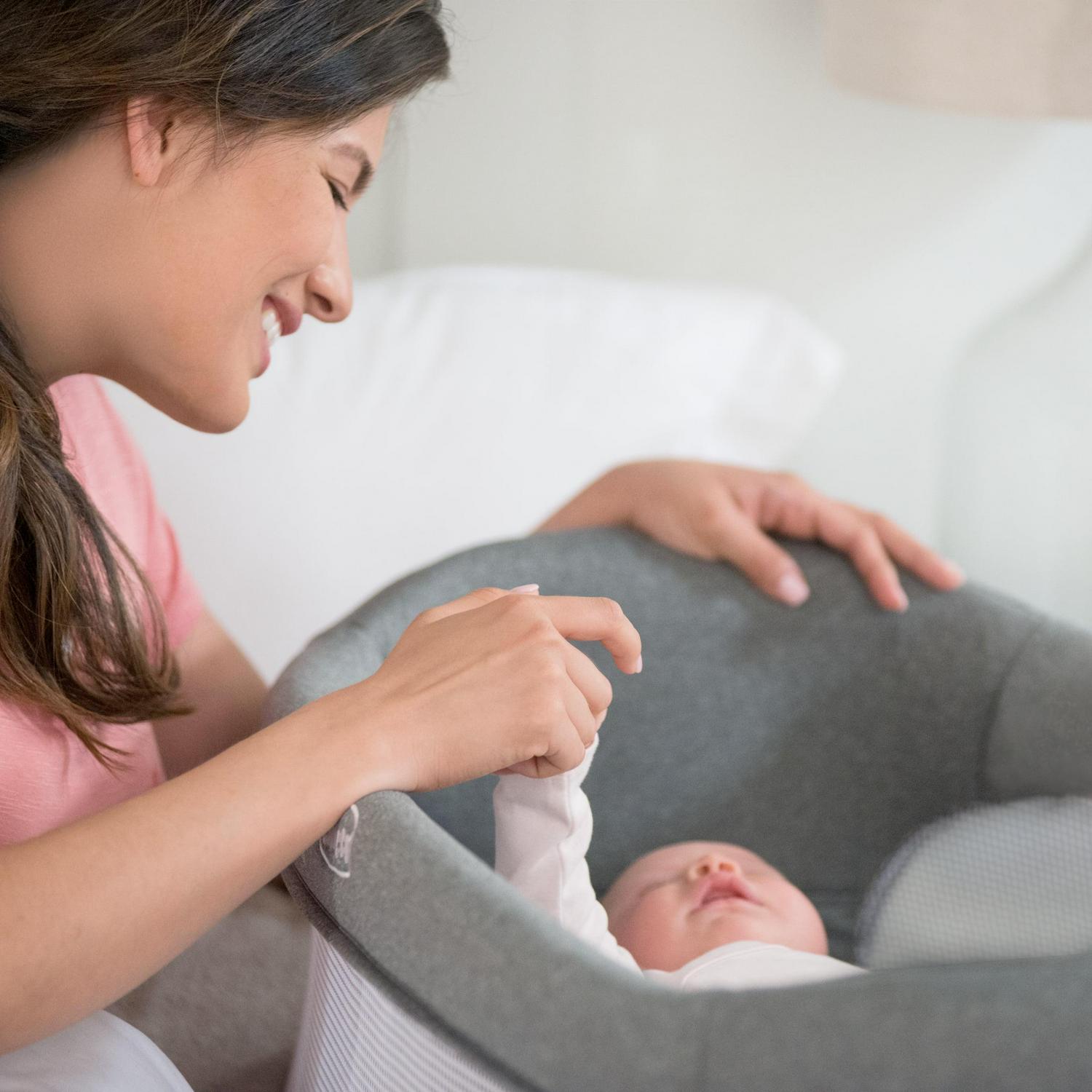 Chicco Close to You 3-in-1 Portable Bedside Bassinet and Changing Table - Heather Grey (Grey). New - Image 7