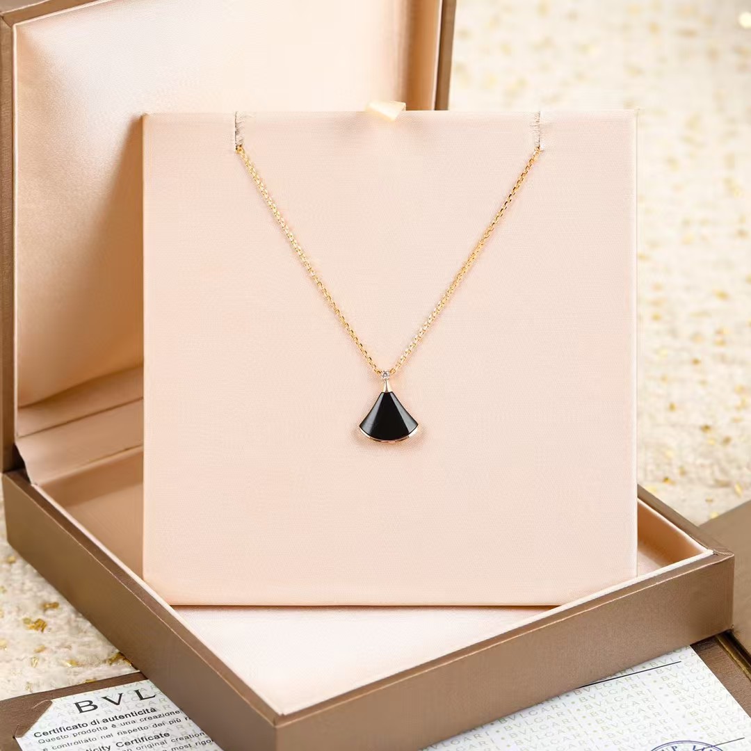 Bvlgari Divas' Dream Necklace - Original Replica Club