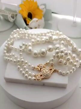 Vivienne Westwood Triple Pearl Necklace - Original Replica Club