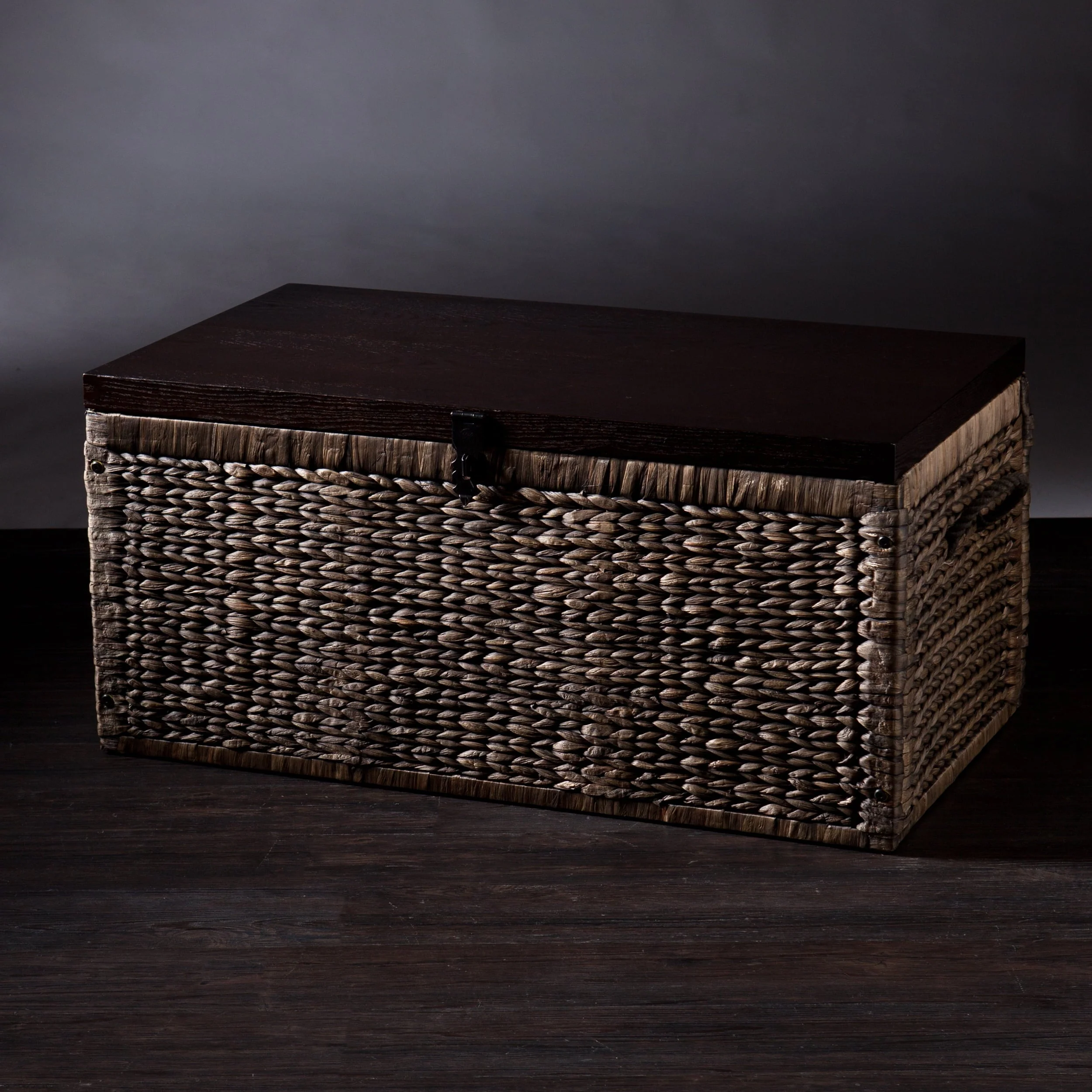 Samford Water Hyacinth Storage Trunk, Blackwashed with Espresso - Image 9