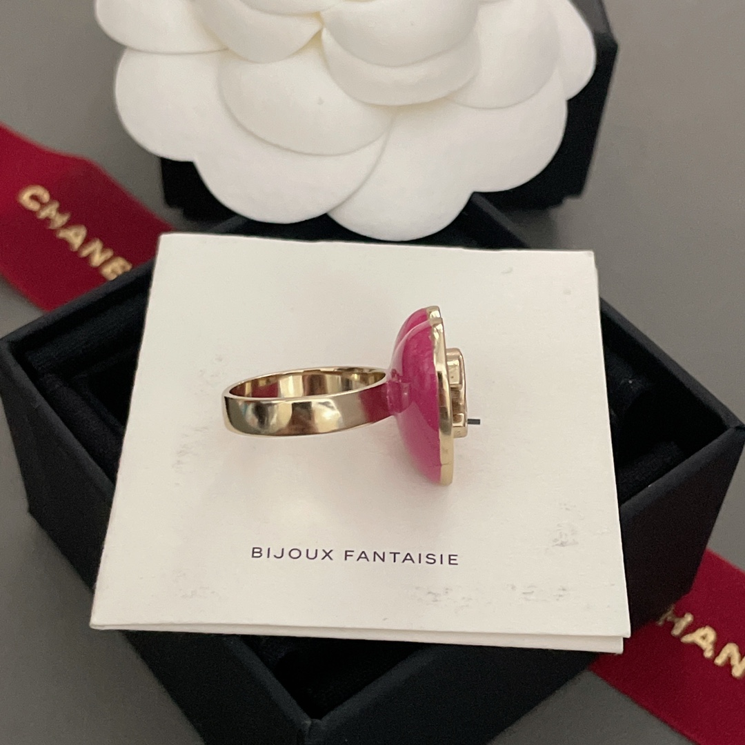 Chanel Pink Color Gradient Diamond Heart Ring - Original Replica Club