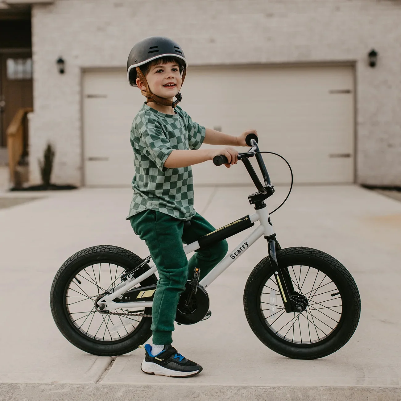 Glerc Kids BMX Style Bicycle 14 Inch Blue With Training Wheels And Coaster Brake - Image 21 Glerc Kids BMX Style Bicycle 14 Inch Blue With Training Wheels And Coaster Brake - Image 21