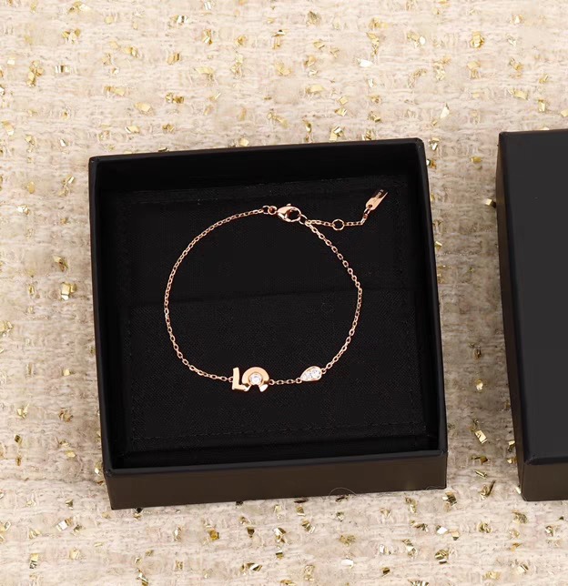 Chanel NO.5 Bracelet - Original Replica Club