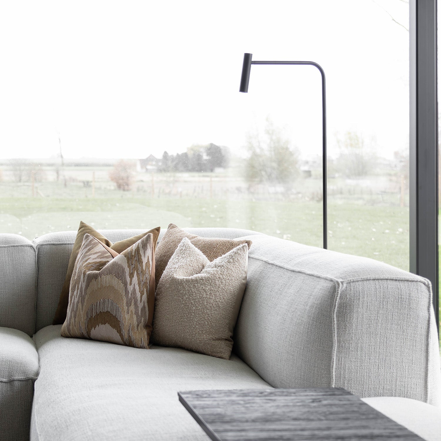 Atmooz Vloerlamp Pomery zwart - Industriele Staande Lamp