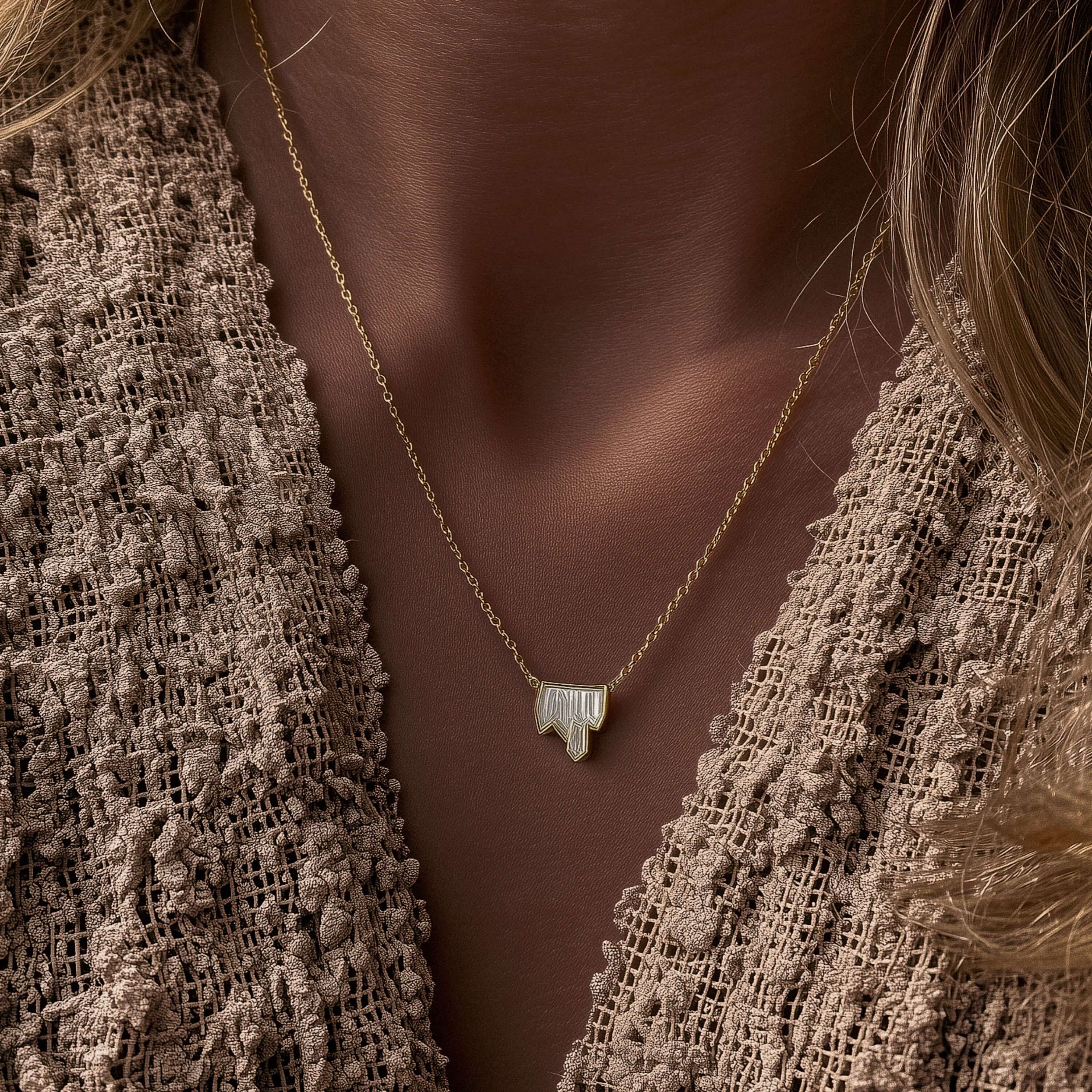 COLLIER TERRAMINERAL - CRISTAL INCOLORE, PLAQUÉ OR JAUNE 18 CARATS