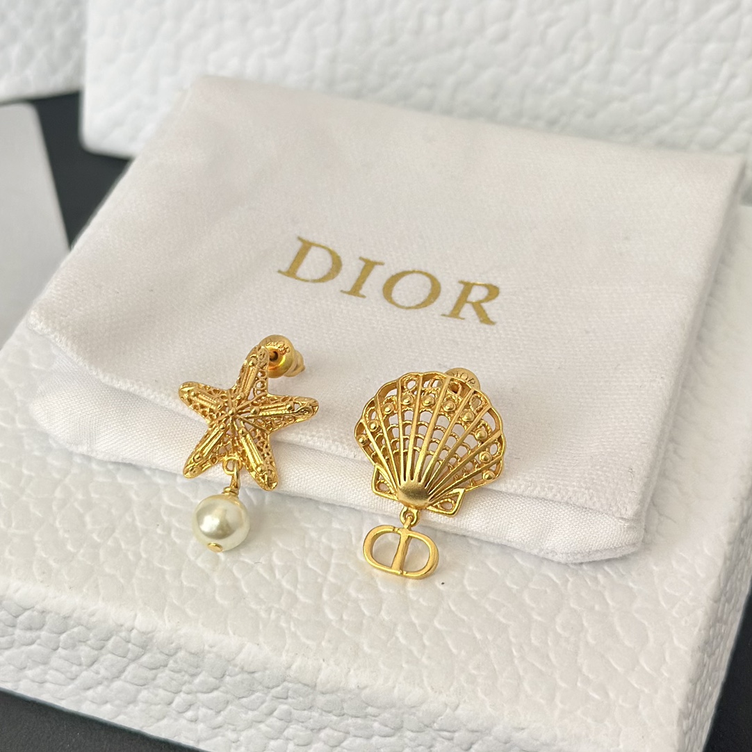 Dior Asymmetric Starfish and Shell Pearl Earrings - Original Replica Club