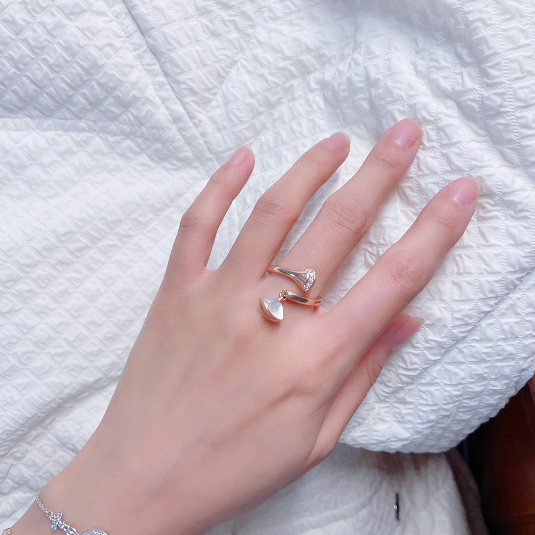 Bvlgari Rose Gold Charm Dangle Divas' Dream Ring - Original Replica Club