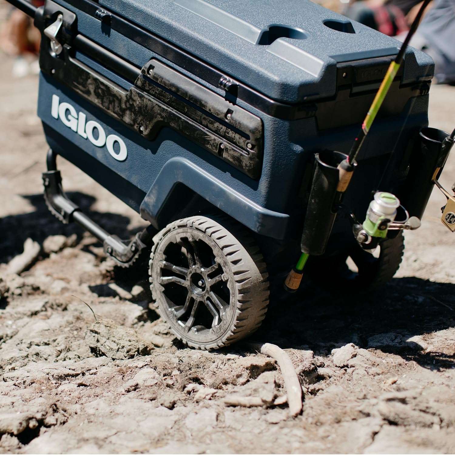 70Qt Wheeled Cooler Insulated Hard Shell Ice Chest