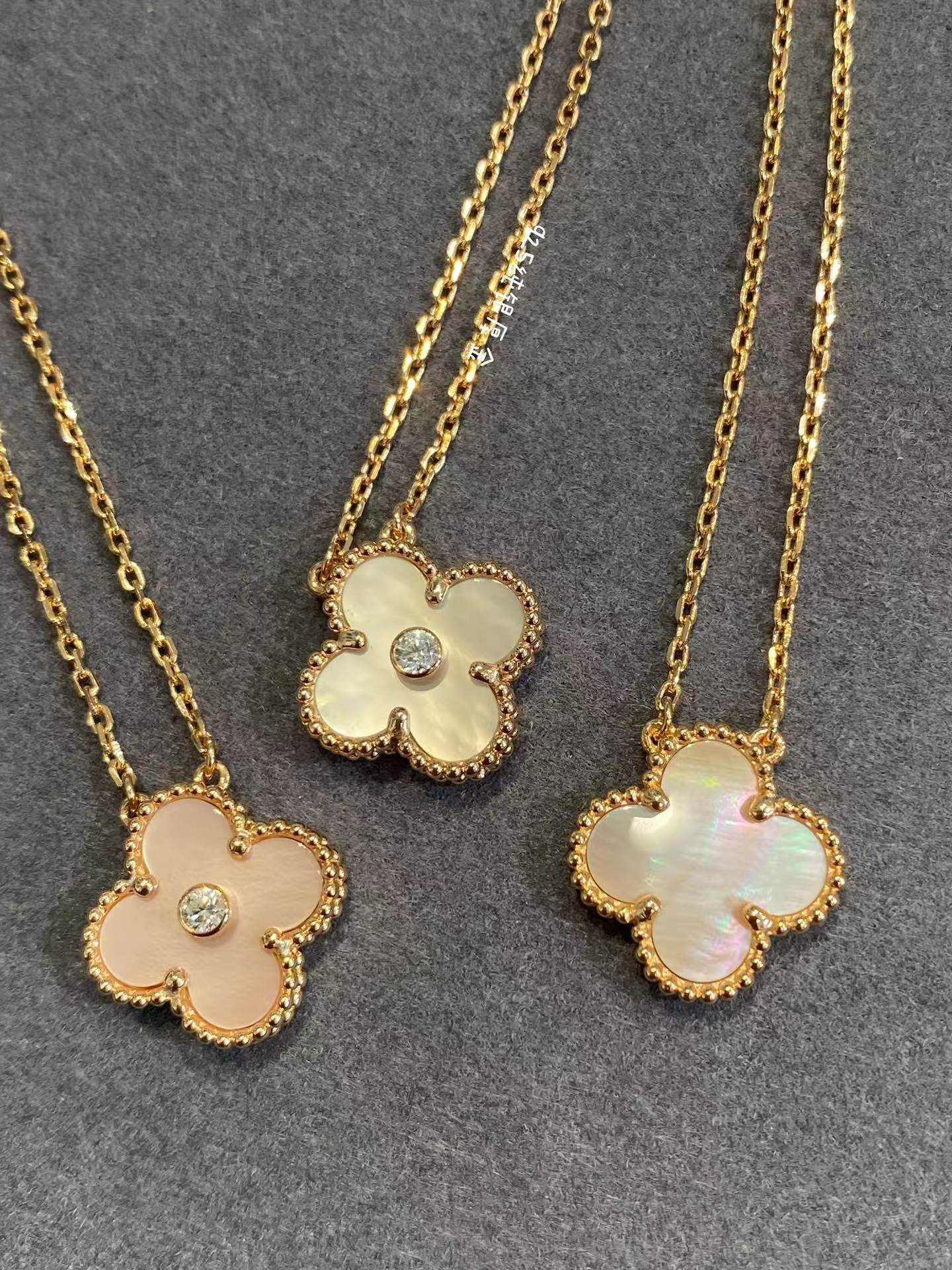 VCA Vintage Alhambra Pendant Necklace - Rose Gold - Original Replica Club