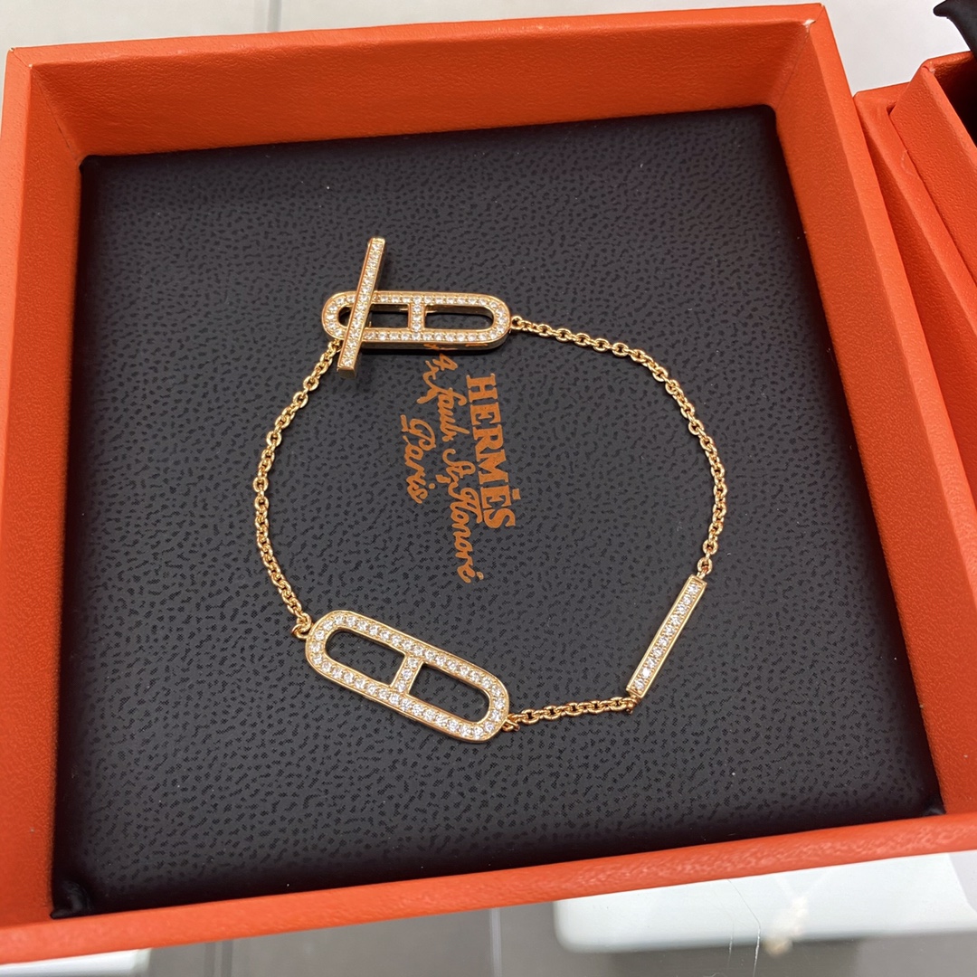 Hermes Diamond Paved Pig Nose Bracelet - Original Replica Club