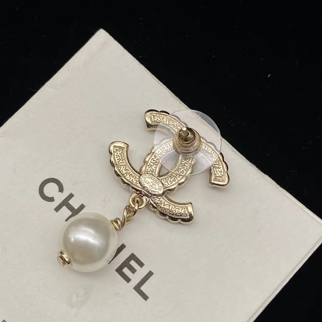 Chanel Pearl Drop Earrings - Original Replica Club
