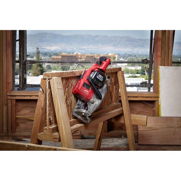 M18 FUEL 18V Lithium-Ion Cordless 7-1/4 in. Rear Handle Circular Saw with 30-Degree Framing Nailer (2-Tool) - Image 5
