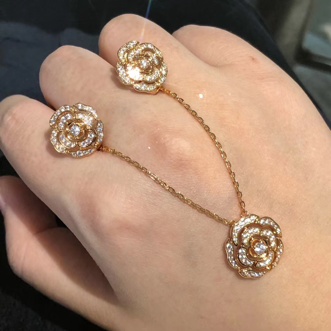 Chanel Diamond Camellia Flower Pendant Necklace - Original Replica Club