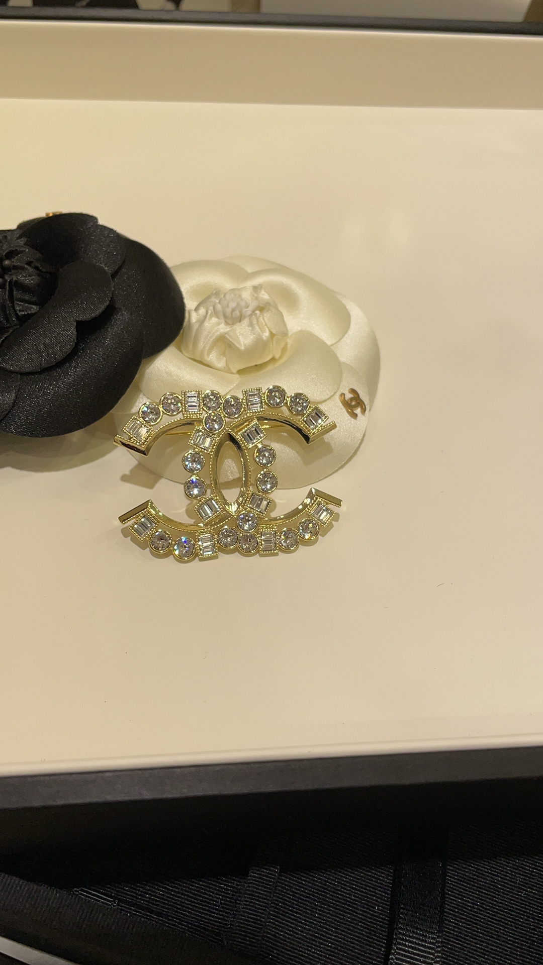 Chanel Sparkling Diamond CC Brooch - Original Replica Club