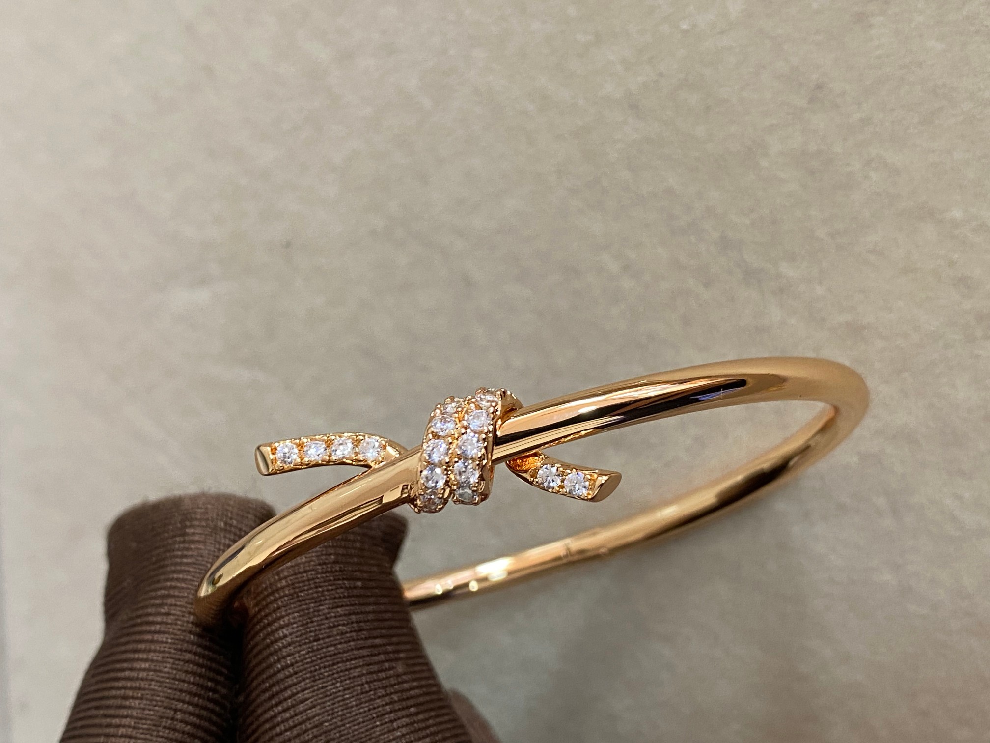 Tiffany Paved Diamond Knot Bangle Bracelet - Original Replica Club