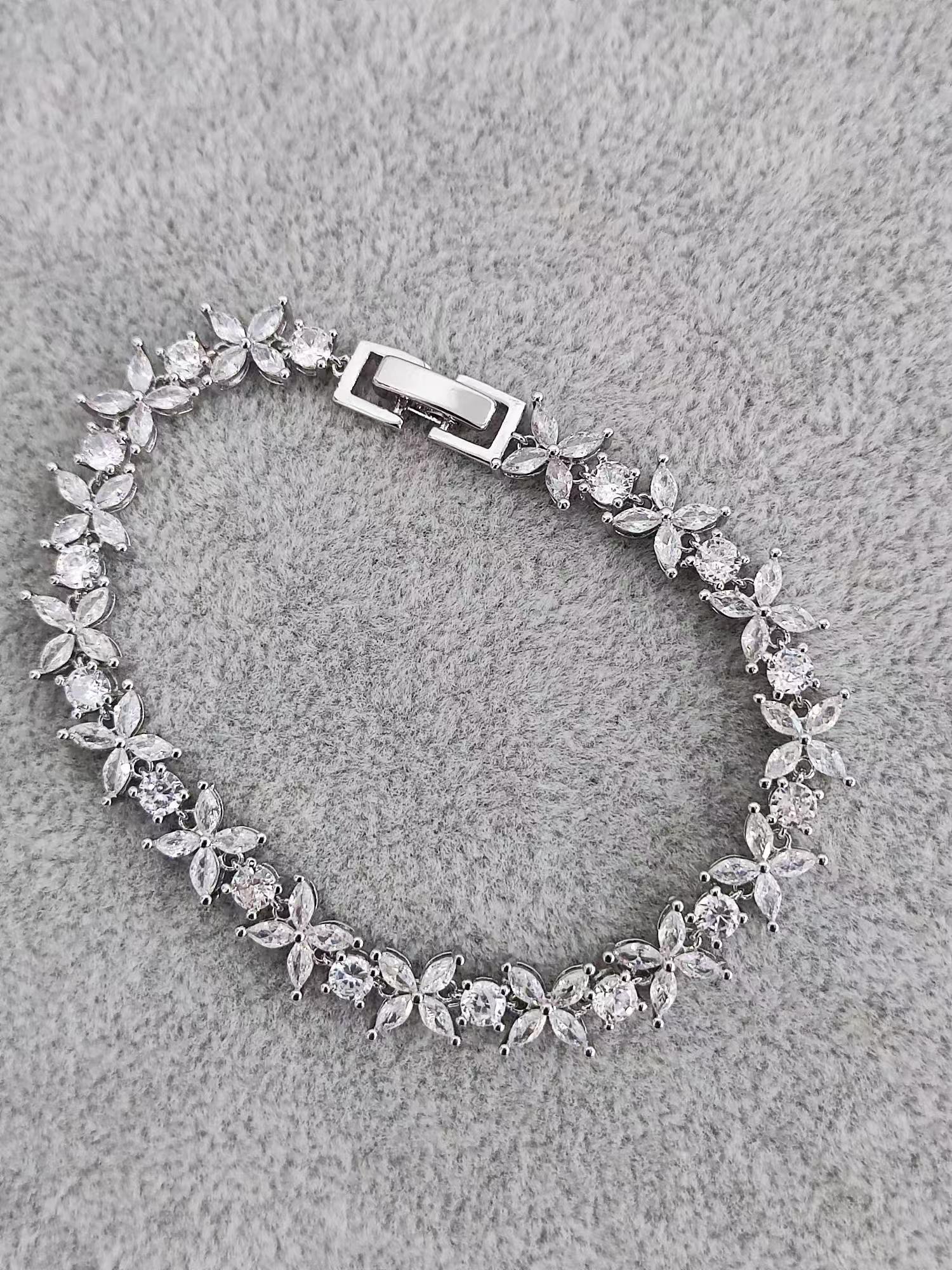 Tiffany Cluster Tennis Bracelet in Platinum with Diamonds - Original Replica Club