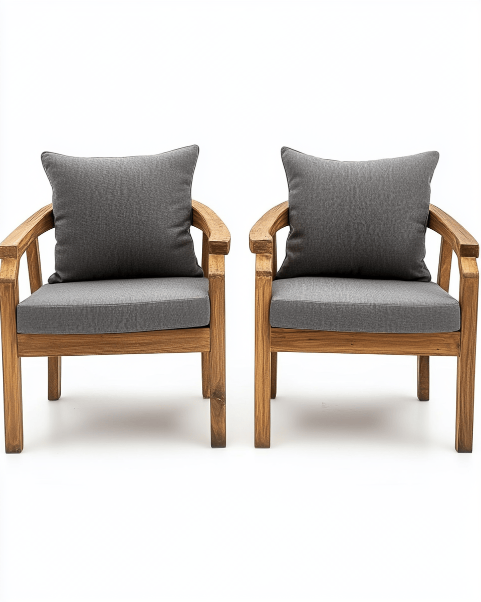 Sillón de jardín en madera de teca con cojines grises – diseño clásico de exterior con respaldo y reposabrazos