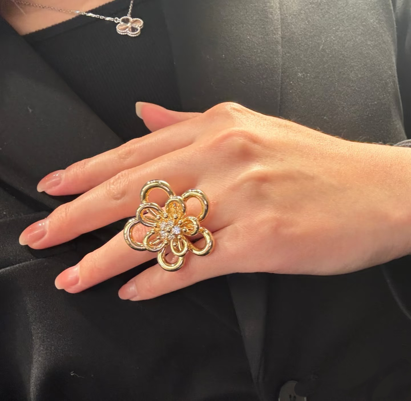 VCA Flowerlace Ring Hollow Flower - Original Replica Club