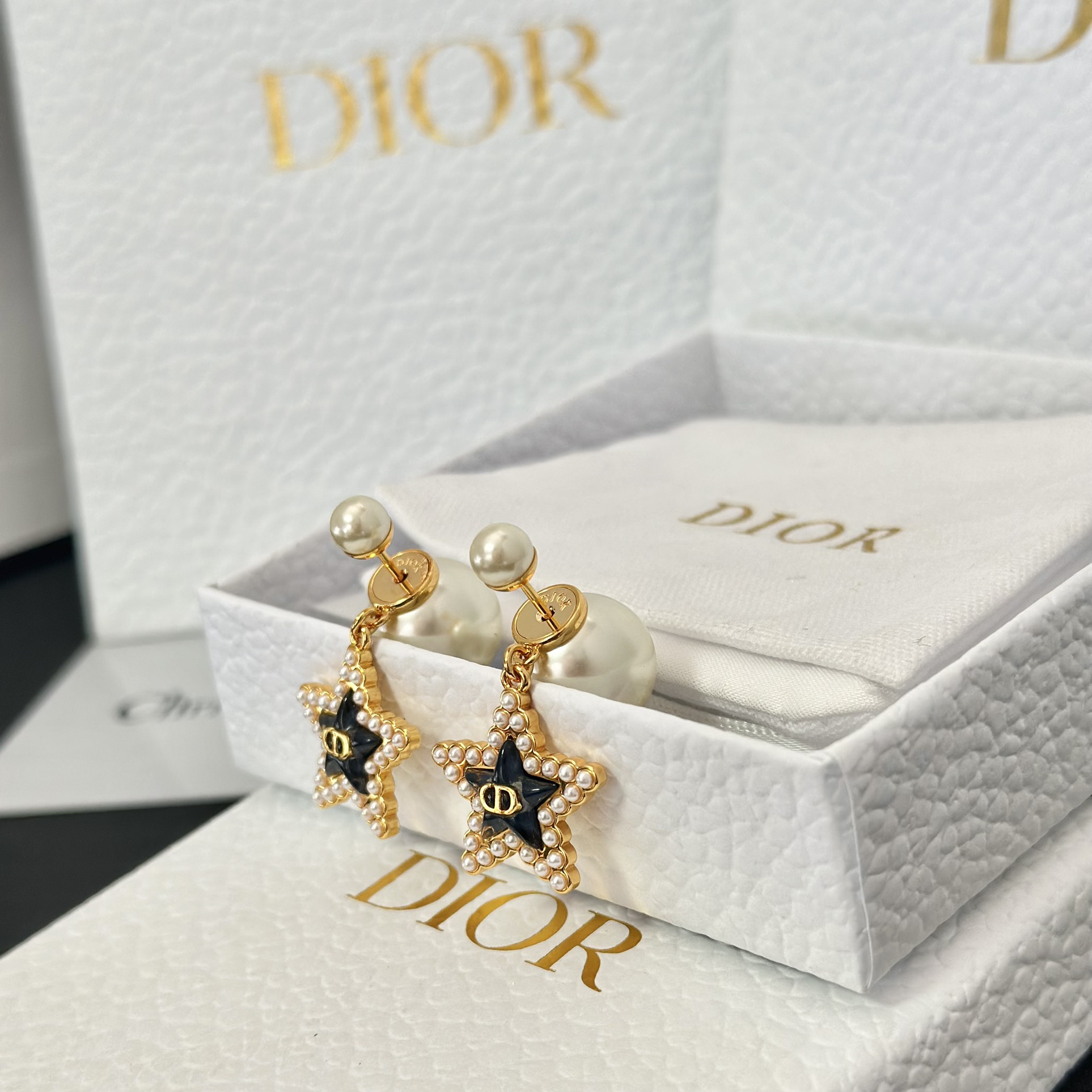 Dior Black Star Pearl Earrings - Original Replica Club